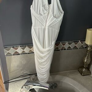 White dress body con